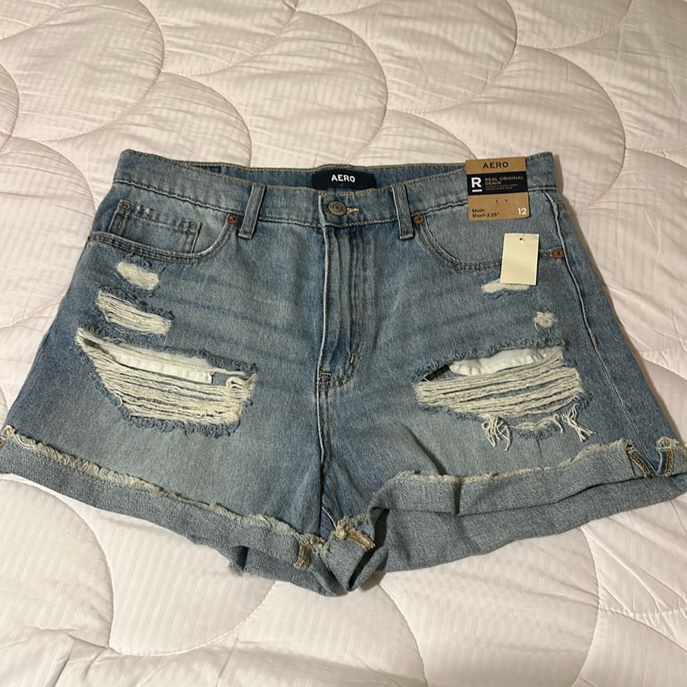 NWT Aero Real Original Denim Mom Shorts